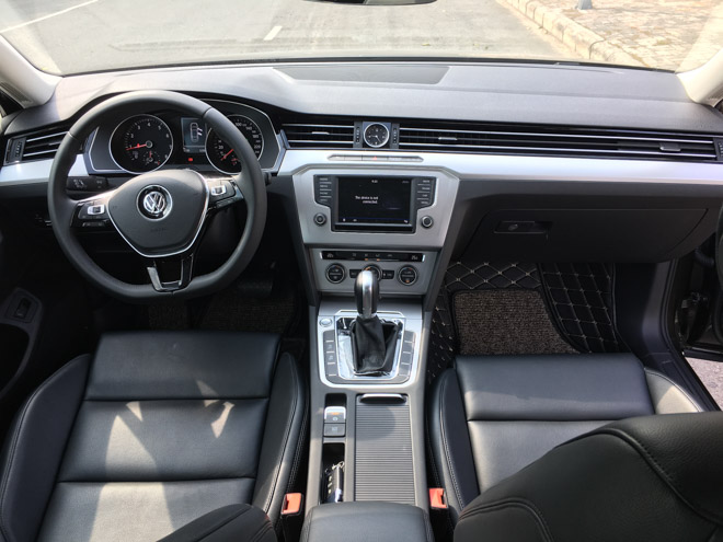 Soi chi tiết Volkswagen Passat 2018 giá 1,4 tỷ đồng: Đối thủ Toyota Camry